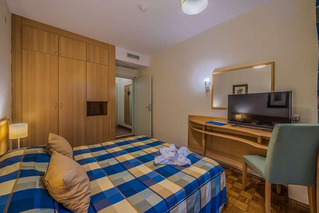 Aminess Vival Casa Velaris Hotel Supetar Ruang foto