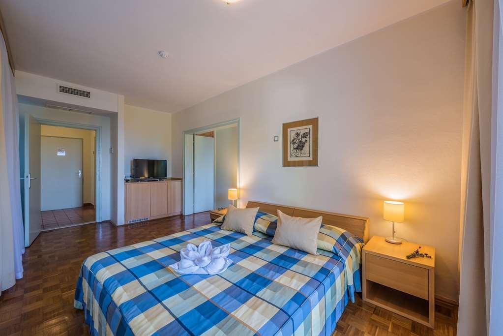 Aminess Vival Casa Velaris Hotel Supetar Ruang foto