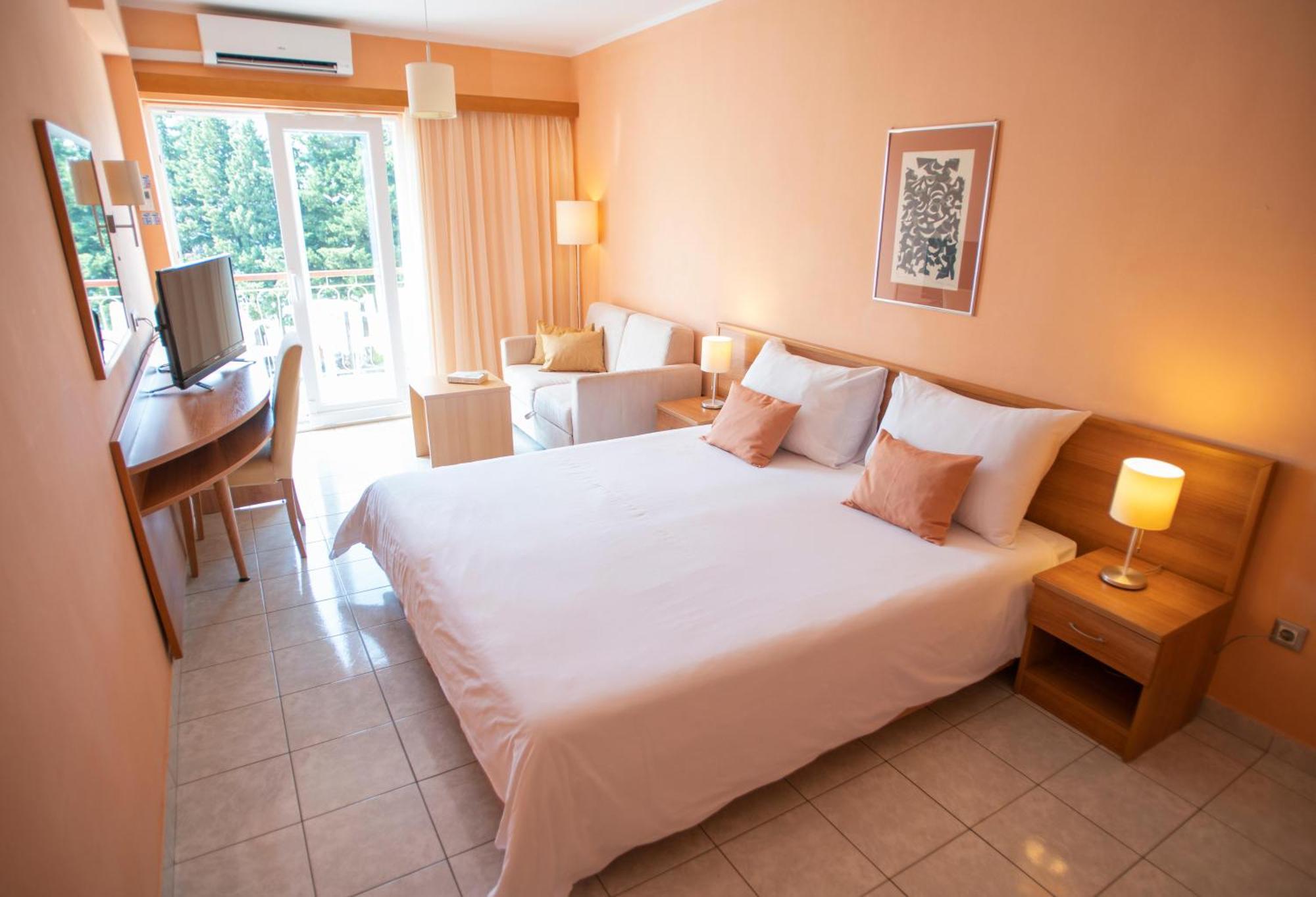 Aminess Vival Casa Velaris Hotel Supetar Bagian luar foto