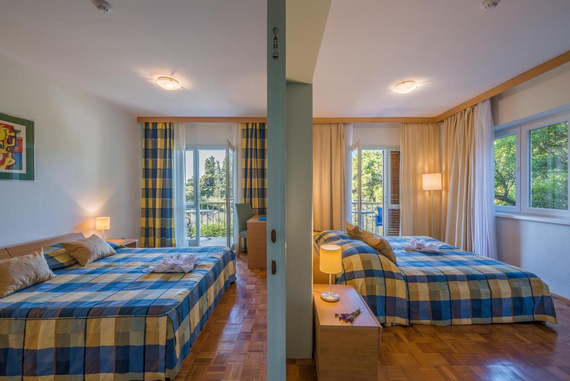 Aminess Vival Casa Velaris Hotel Supetar Bagian luar foto