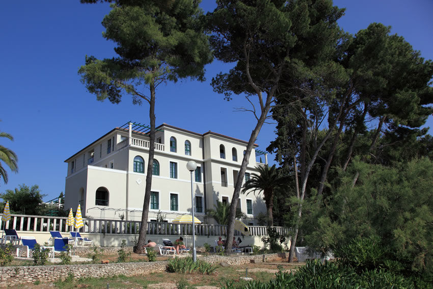 Aminess Vival Casa Velaris Hotel Supetar Bagian luar foto